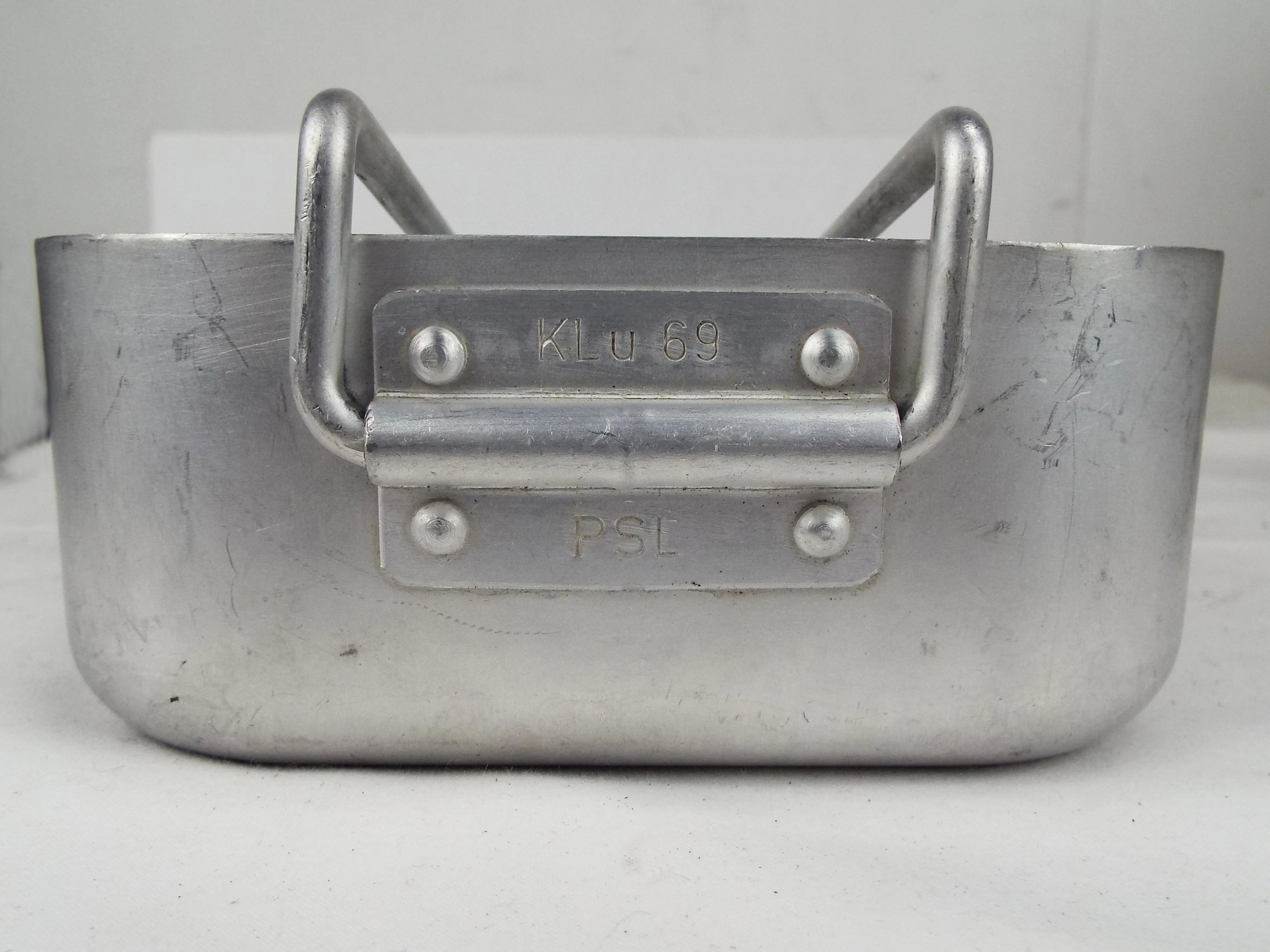 British/Dutch aluminium mess tin - 2 part set