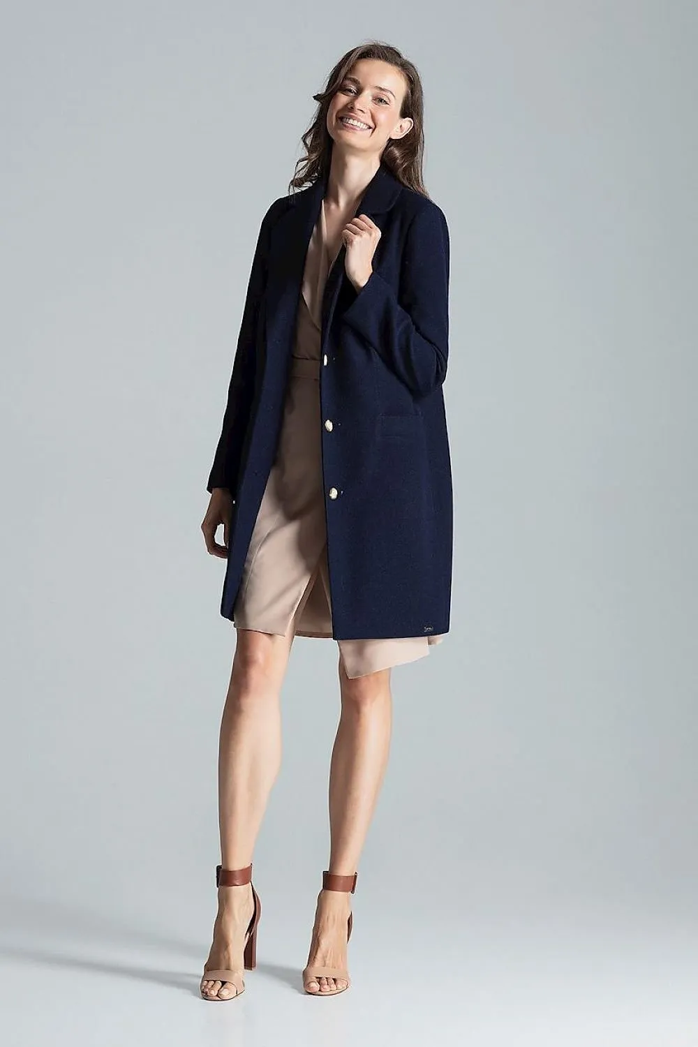 Classic coat with collar, 3-button closure Figl