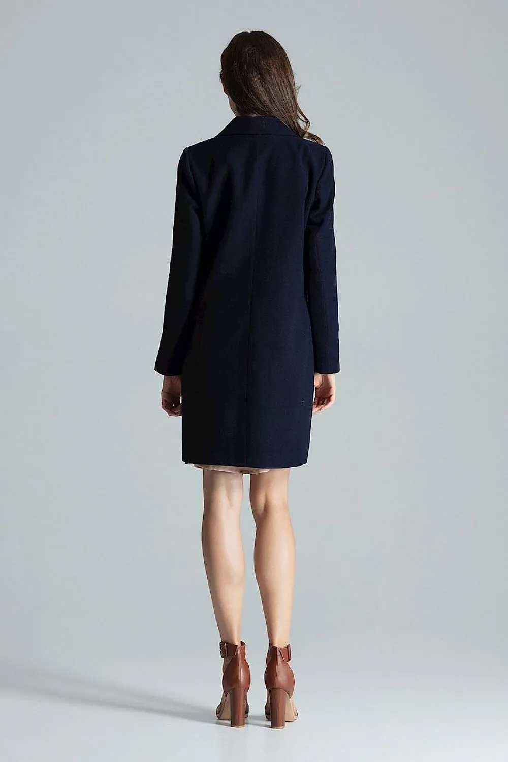 Classic coat with collar, 3-button closure Figl