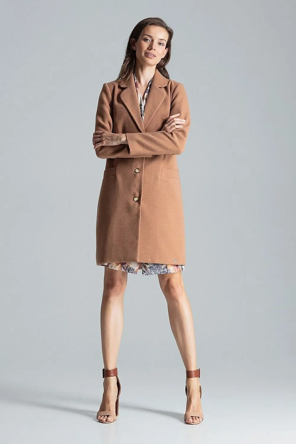 Classic coat with collar, 3-button closure Figl