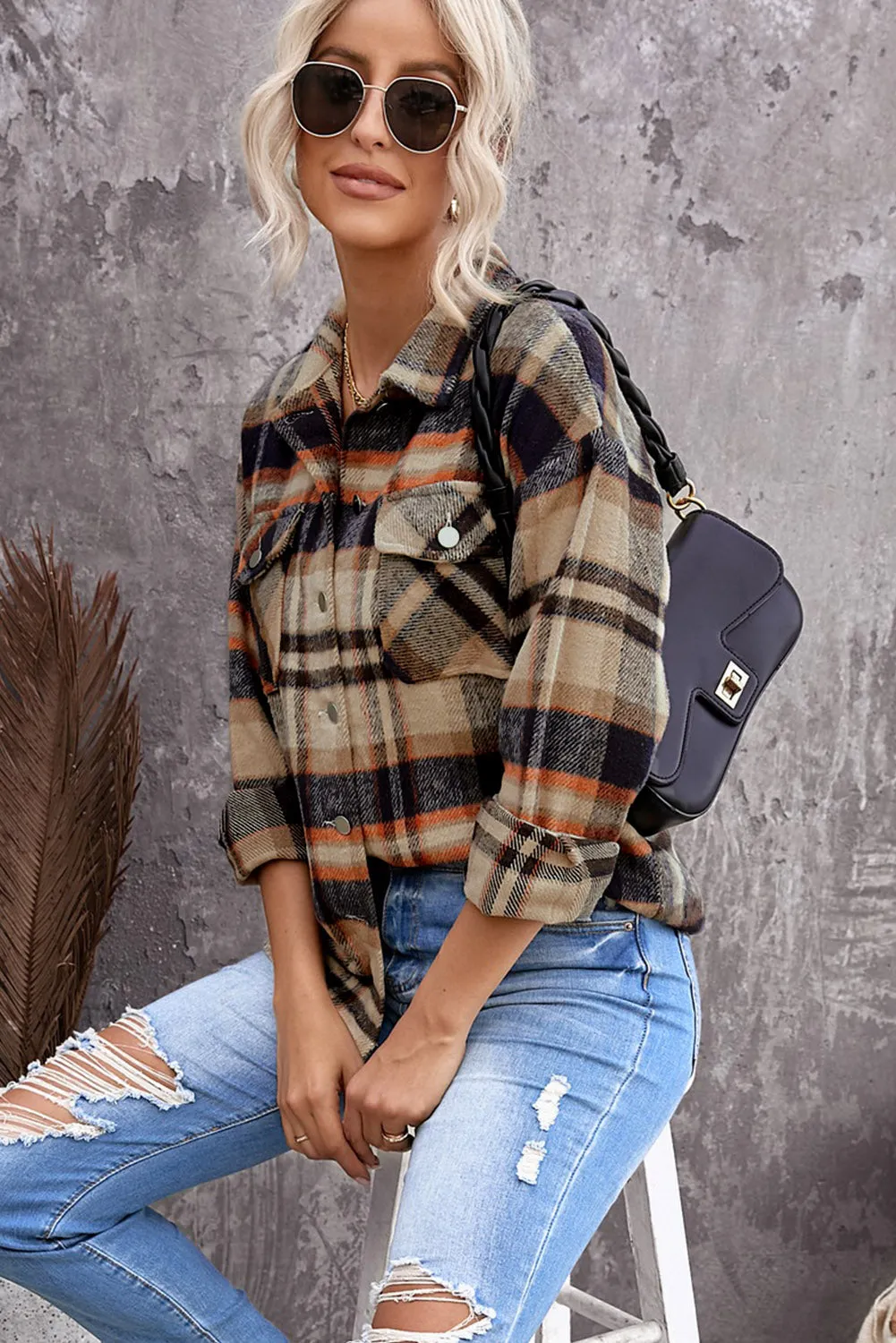 Geometric Plaid Print Pocketed Shirt