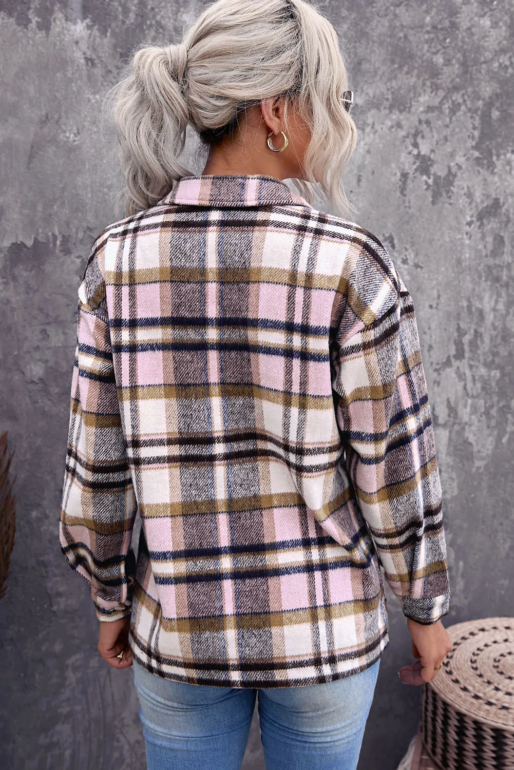 Geometric Plaid Print Pocketed Shirt