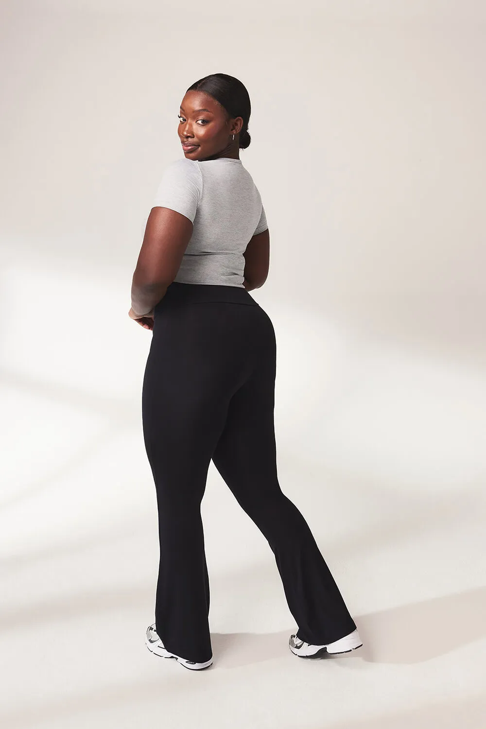 Lightweight Flare Leggings - Black